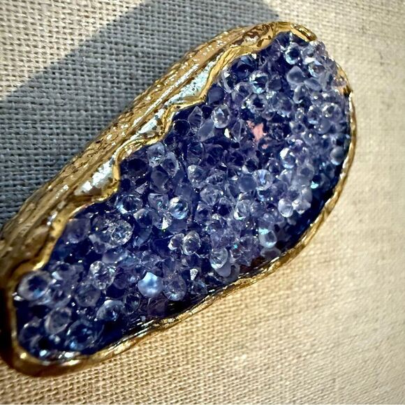 LAVENDER DRUZY GEODE PENDANT – GOLD EDGE 💜✨ - Picture 3 of 17